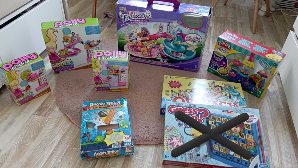 Zabawki i gry–Furry Frenzies,PollyPocket,AngryBirds,Operacja, Play Doh