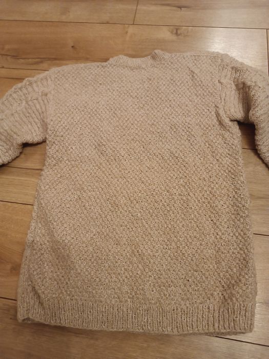 Sweterek  wełniany