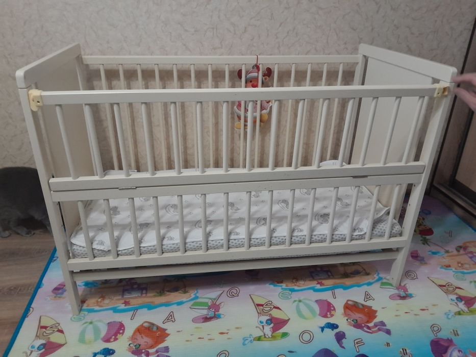 Дитяче ліжечко, стан чудовий