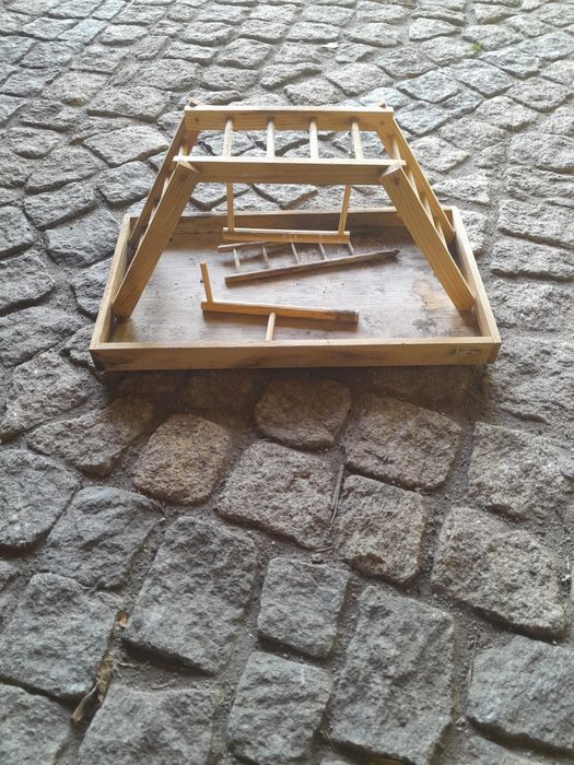Viveiros para aves. Maquina de limpar sementes.