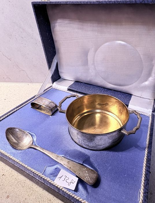 Lindo conjunto em prata portuguesa - prenda tradicional de baptizado