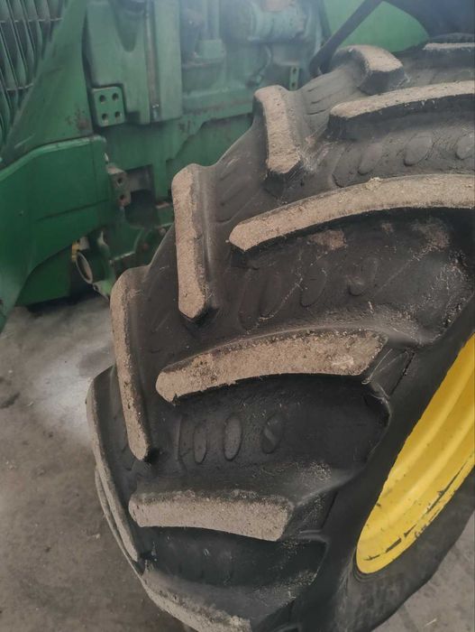 Трактор John Deere 8400 1995