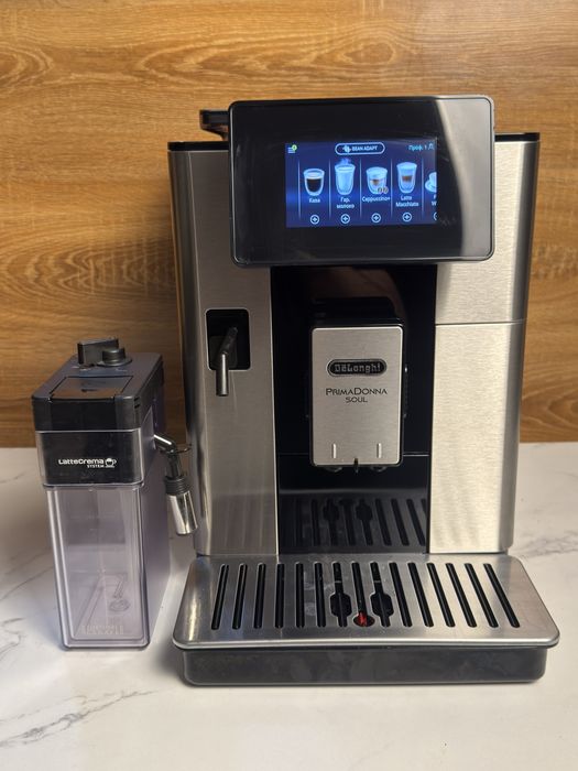Кавомашина Delonghi PrimaDonna Soul з Гарантією !