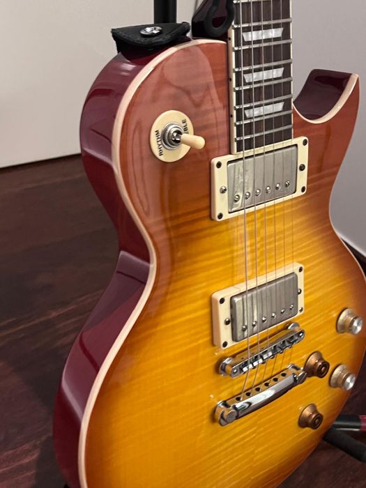 Guitarra vintage modelo lespaul v100PGM