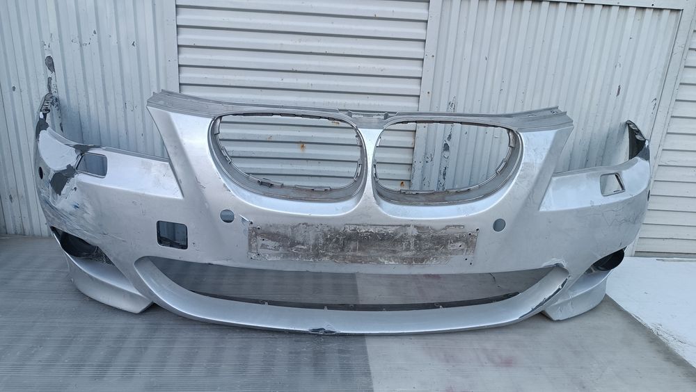 Vendo parachoque de frente BMW 5 séries E60,61 M-SPORT ano 2003/10