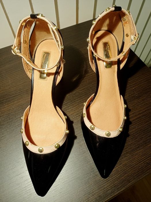 Buty damskie szpilki czarne Haloger z USA r.38 nowe
