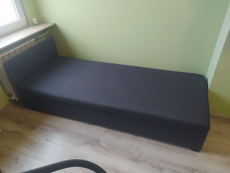 Łóżko jednoosobowe