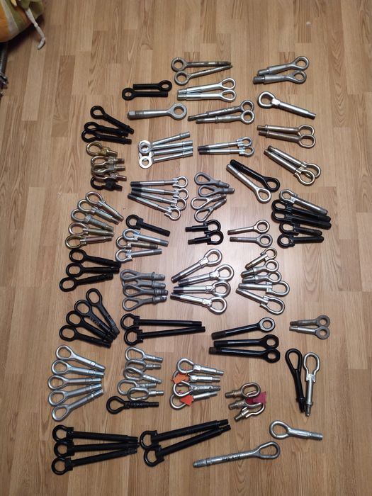 Крюк буксировочний Jeep Compass Renegade Cherokee Patriot Chrysler