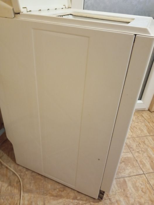 Продам пральну машину Zanussi TA 833 V