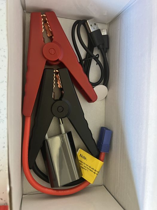 Booster para bateria de carro / barco/ mota / 2000 Amperes , Novos