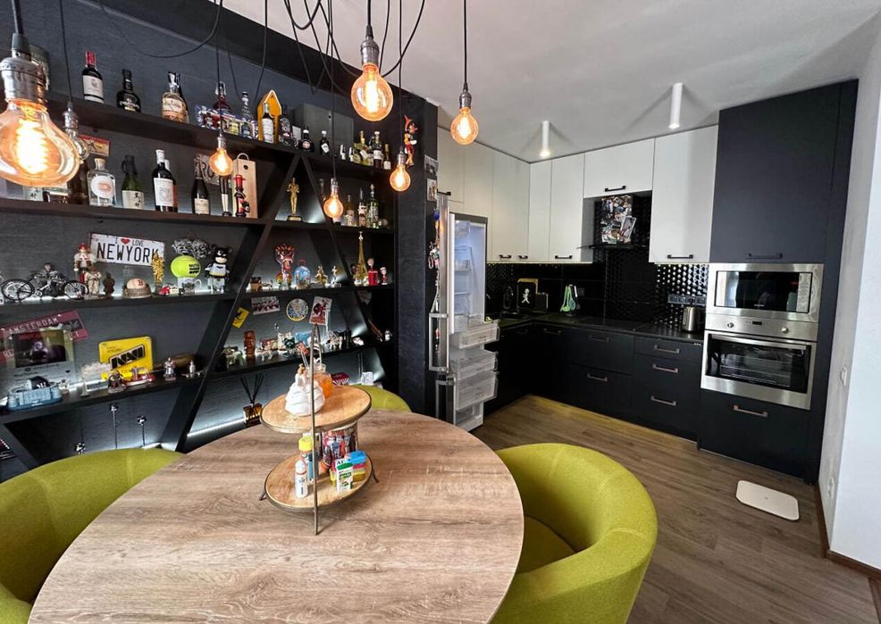 Стильна 2-к квартира 70 м² ЖК Позняки 4-А