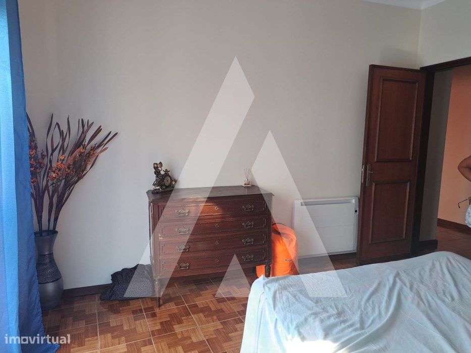 Apartamento T2 com terraço no Bairro do Liceu