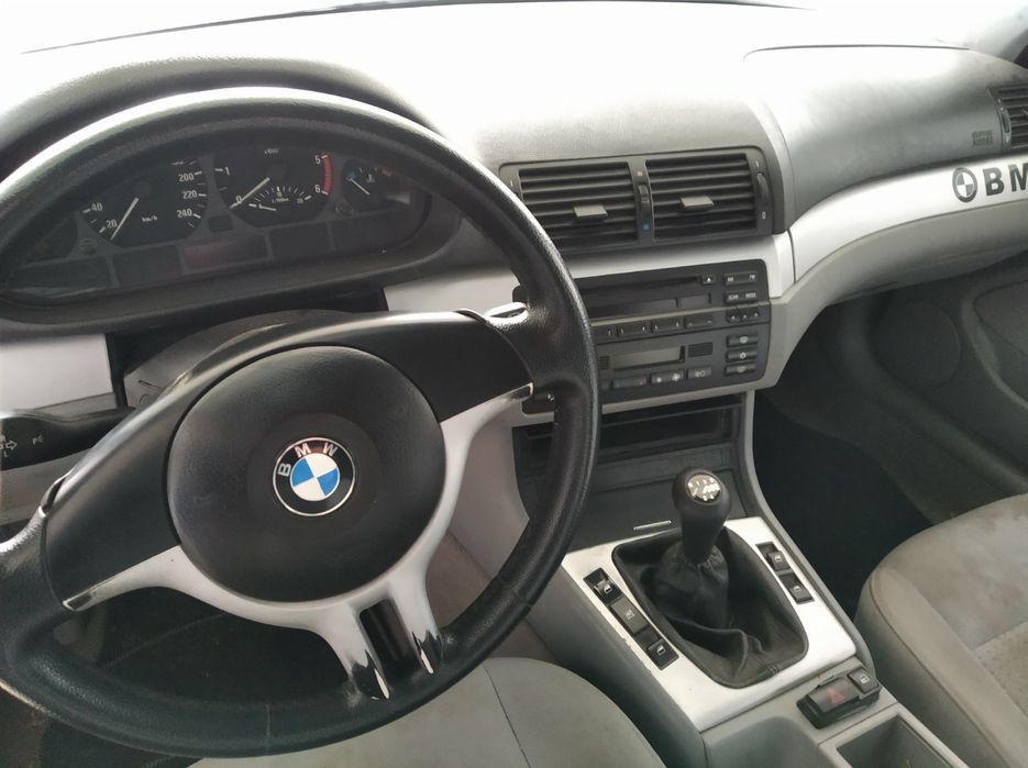 Є запчастини для автомобіля BMW E46 рестайлінг