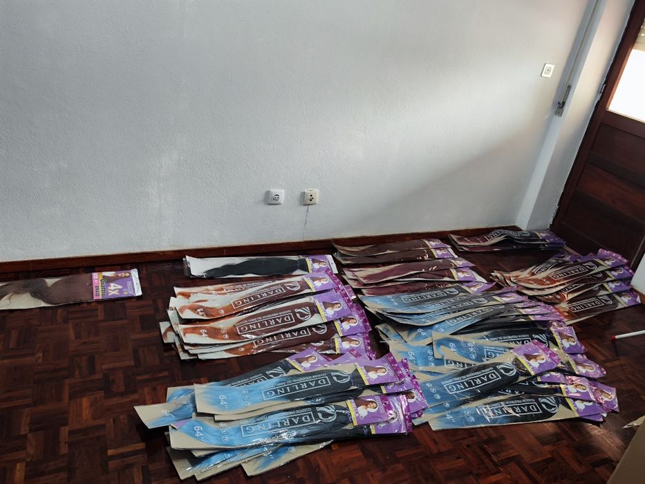 Extensões Afro luxuosas - Brilho, volume e estilo.