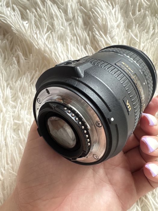 Об'єктив nikkor 18-200 dx vr ll