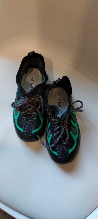 Дитячі кросівки yeezy