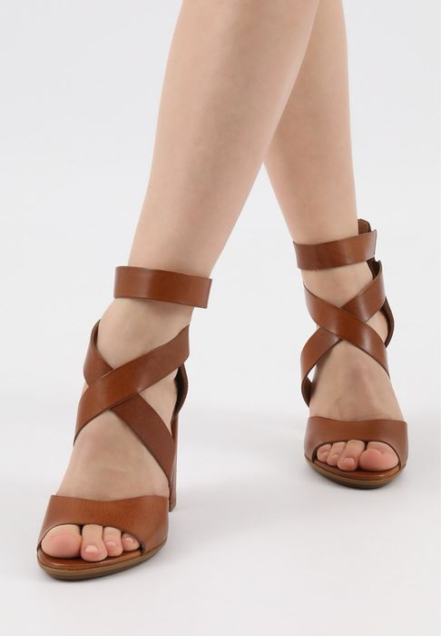 Wojas skórzane sandały na słupku skóra brązowe karmelowe 40