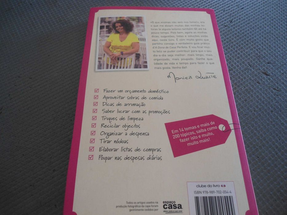 A Dona de Casa Perfeita por Mónica Duarte