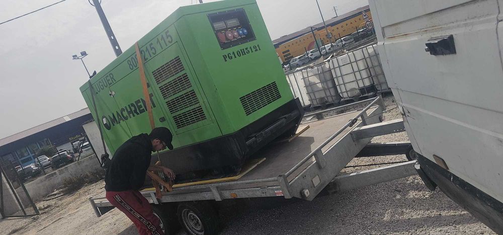 Vendo reboque atrelado