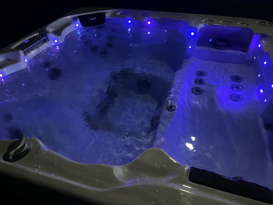 Jacuzzi ogrodowe caloroczne Balboa Gecko