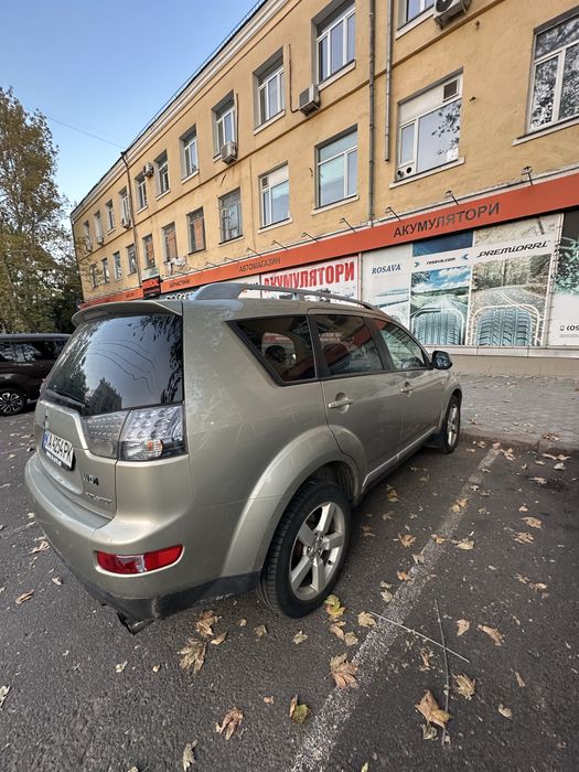 Mitsubishi outlander xl