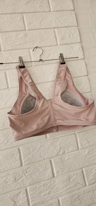 Бюстик на кнопках