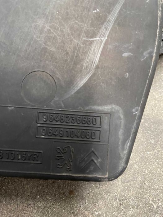 Suporte do Pneu Suplente Peugeot 307/308 Sw