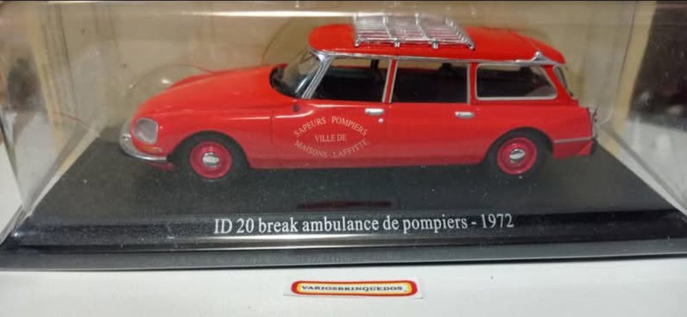 Miniaturas Renault 4L e Citroen DS IXOS 1/43