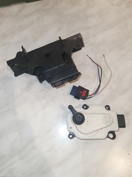 6477r100 джип чероки 2016 рік .