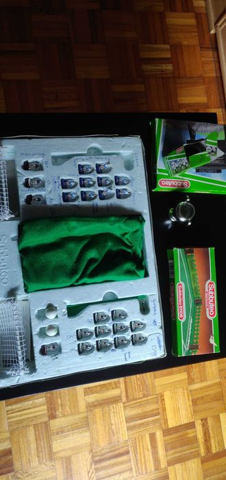 Fãs de Subbuteo este anúncio é para vocês :), ver fotos em anexo