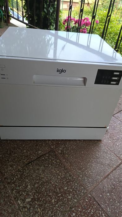 Nablatowa zmywarka Iglo