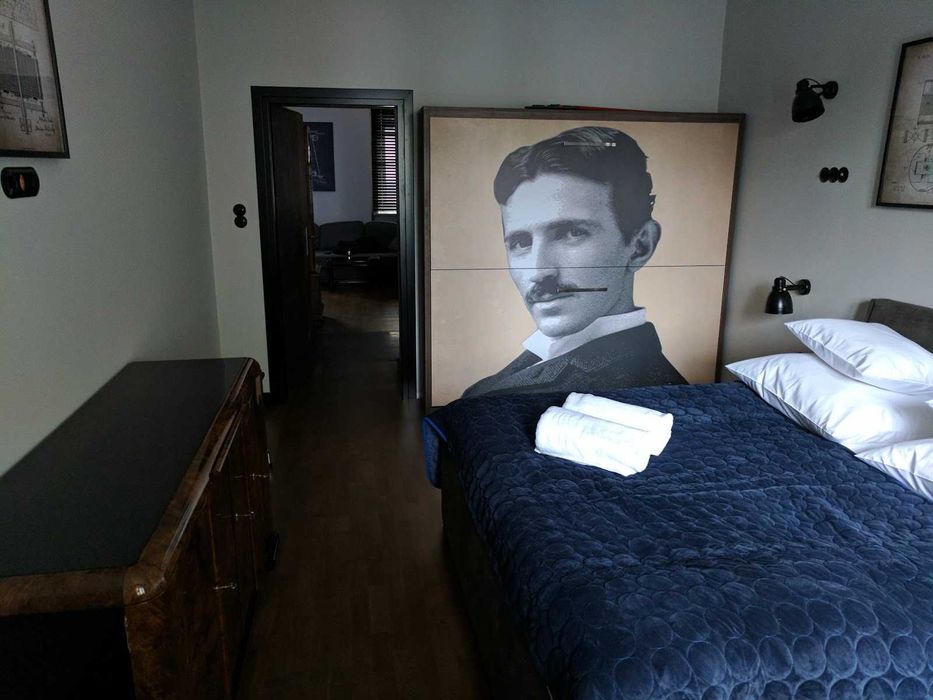 łóżko piętrowe , bardzo solidne, stalowe ramy!  2 x 80 x 190, wizerunek Nikola Tesla