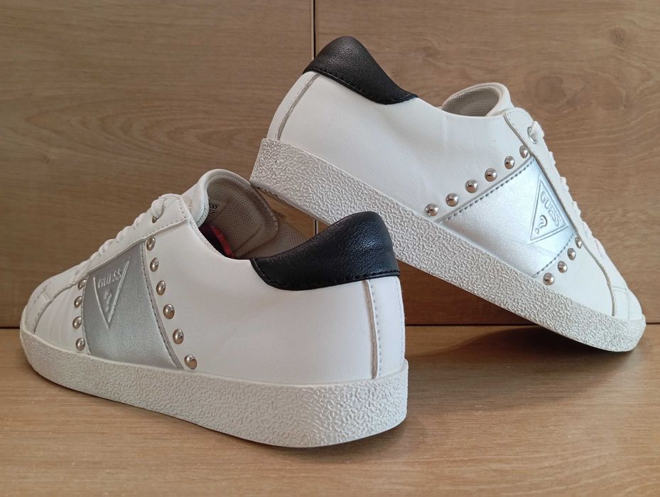 GUESS Sneakersy Damskie niskie Rozm. 38 /24,5 cm.