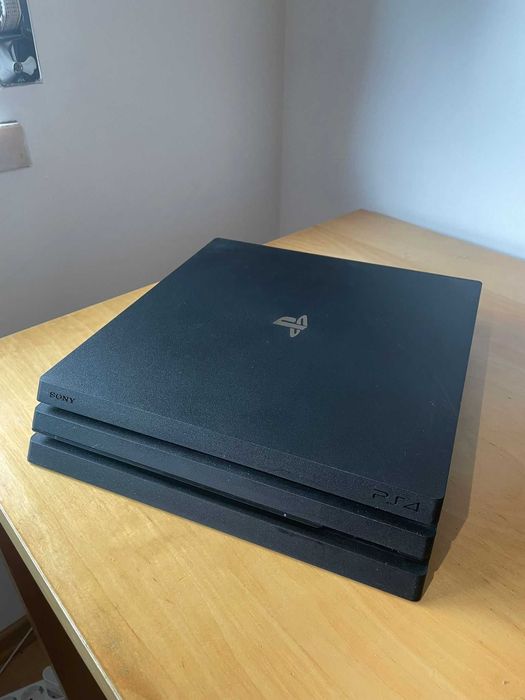 Playstation 4 Pro 1TB - Desbloqueavel / *Ler Descrição*