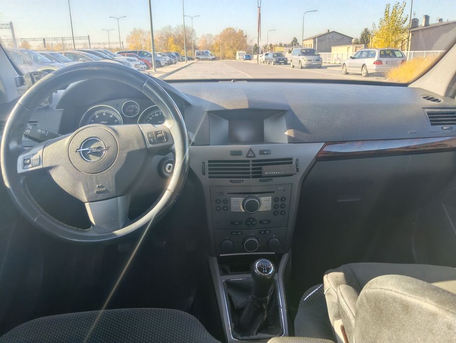 Opel astra h 1,4 benzyna 2004r