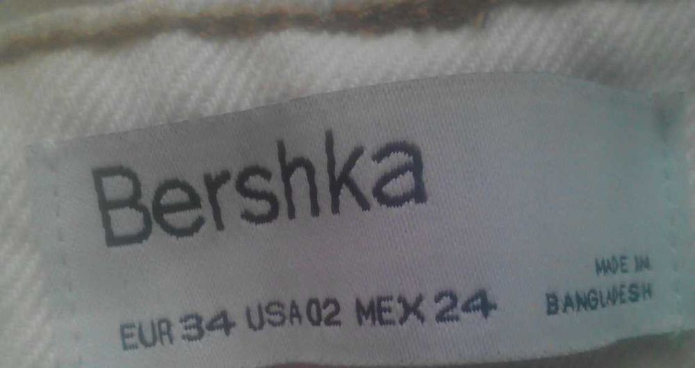 Бренд Bershka широкие джинсы трубы карго на подростка