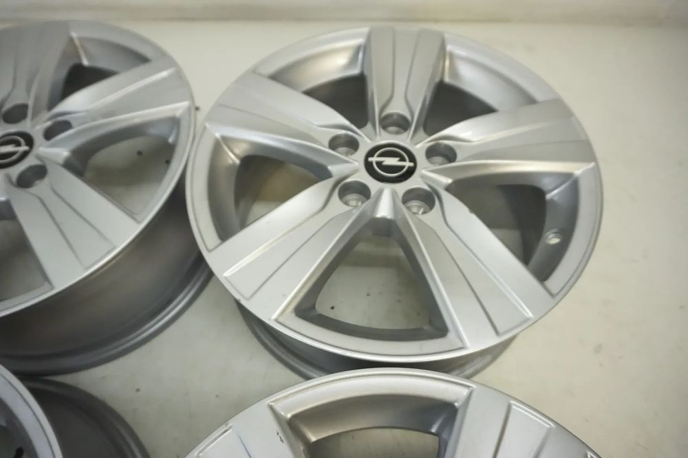 Felgi aluminiowe 16  Opel Vivaro Nissan Nv300 Primastar 5x114,3