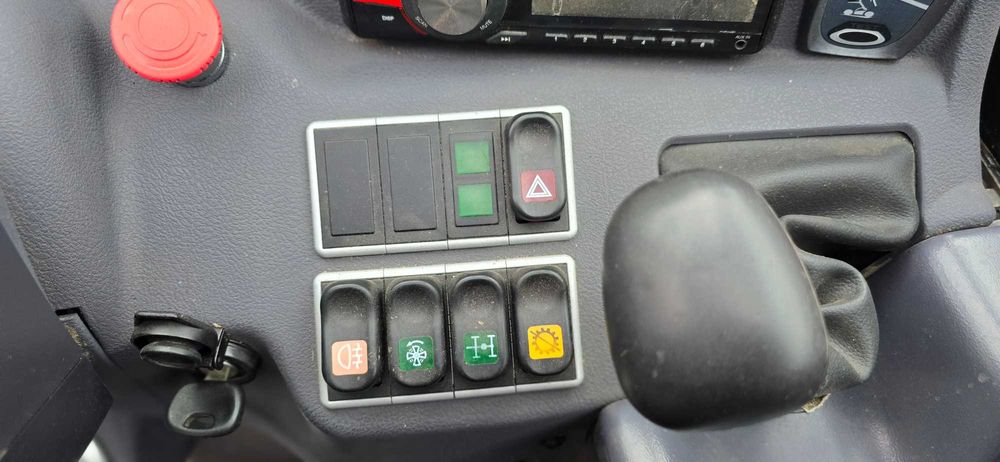 Навантажувач телескопічний manitou 634