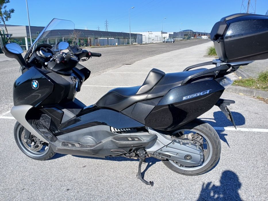 Moto BMW  maxi scooter C650GT