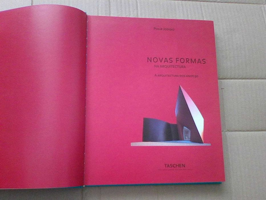 Novas formas na Arquitectura - Arquitectura dos anos 90