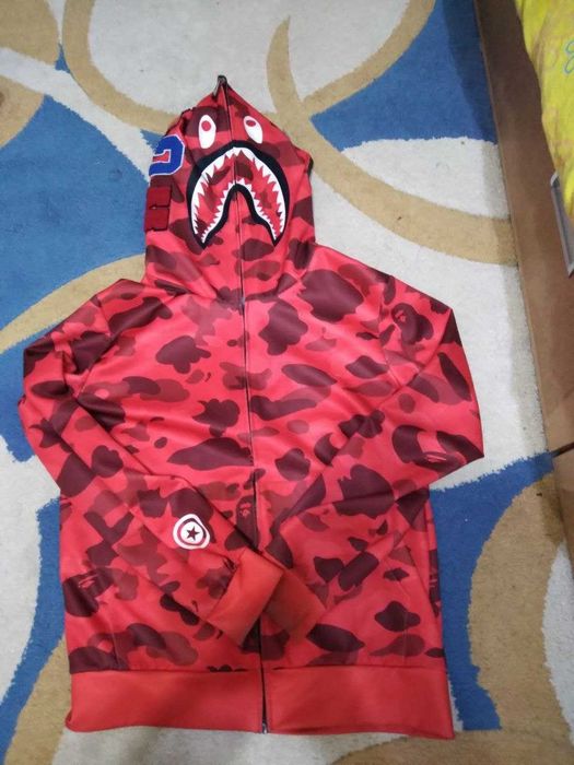 Продам зип-худи Bape shark red