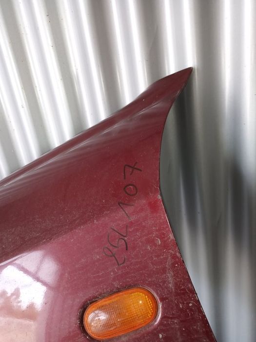 Guarda Lamas Mitsubishi Lancer MK6 ESQUERDO  Vermelho