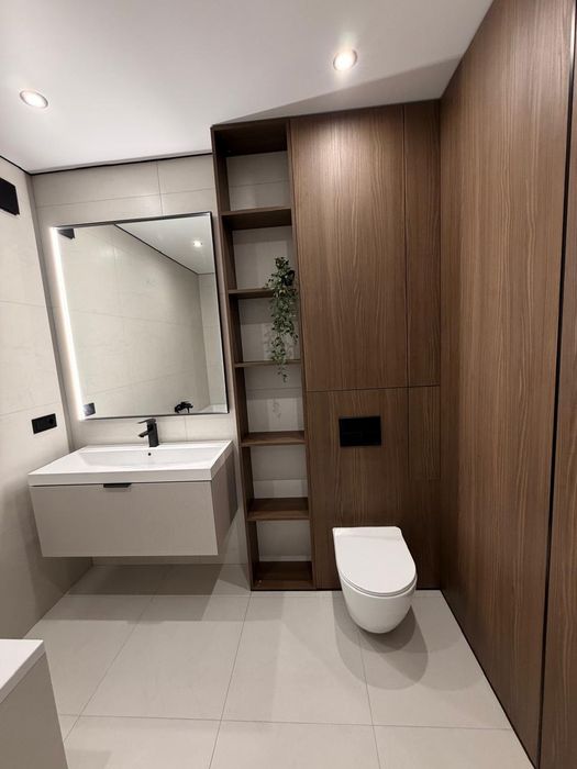 Продаж квартири з дизайнерським ремонтом Виставка