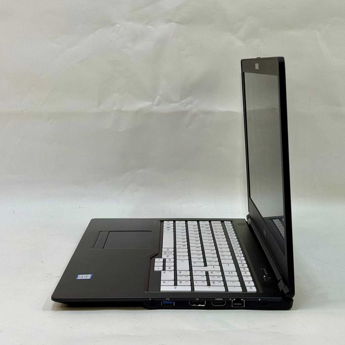 Ноутбук Fujitsu Lifebook U757/15.6"/Core i5/8GB DDR4/256GB SSD/HD 520
