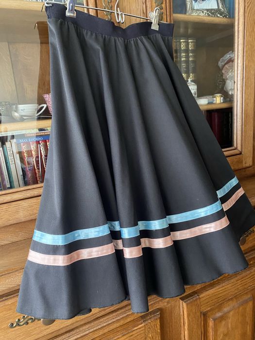 Saia de Caracter ou Danças Tradicionais