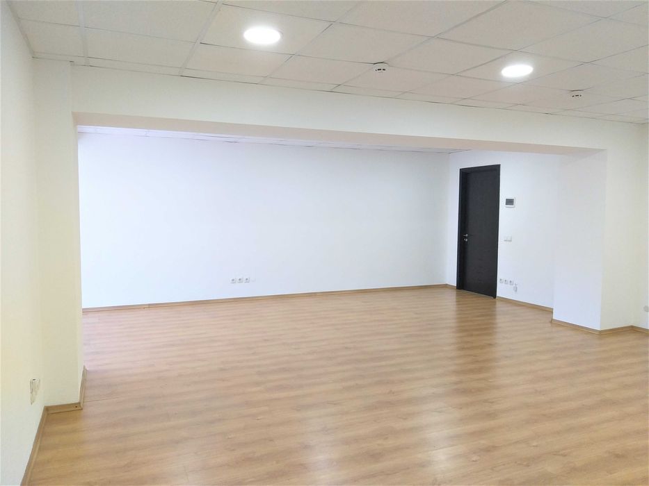 Сдам отличный офис 52 кв.м. open space. Центр города. Стабильный свет!