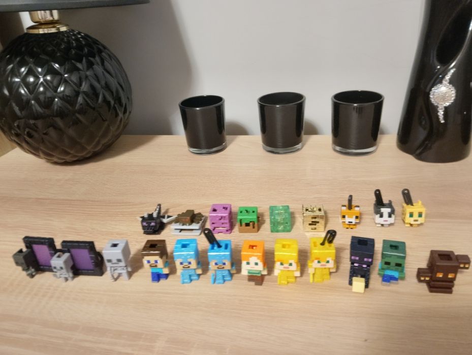 Figurki minecraft  kinder joy