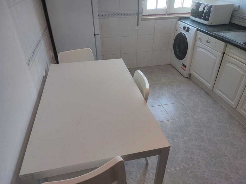 Alugo Quarto - Alcochete