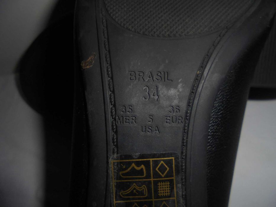 sapatos de mulher cor pretos