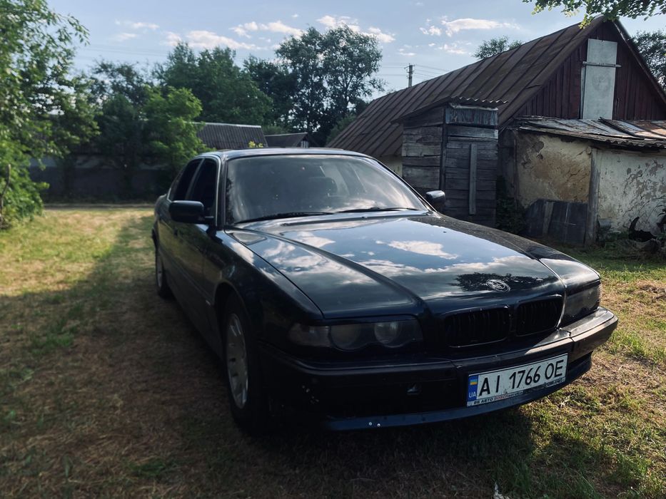 Продам BMWe38 730i
